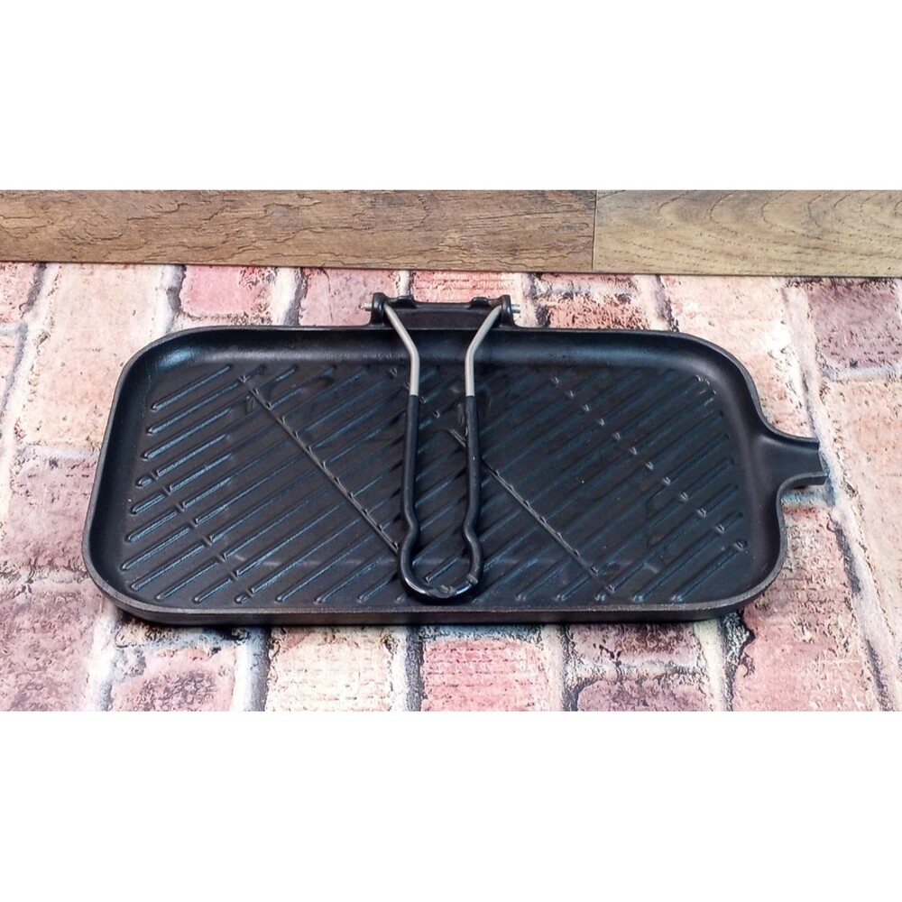 Vintage Le Creuset Cast Iron Grill Pan Embossed Cow Folding Handle Burn Mark
